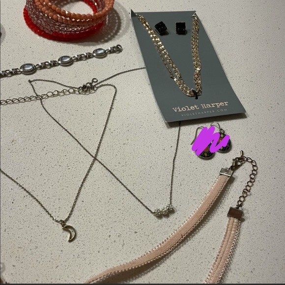 Jewelry bundle! Necklaces, earrings, rings, bracelets - Picture 3 of 3